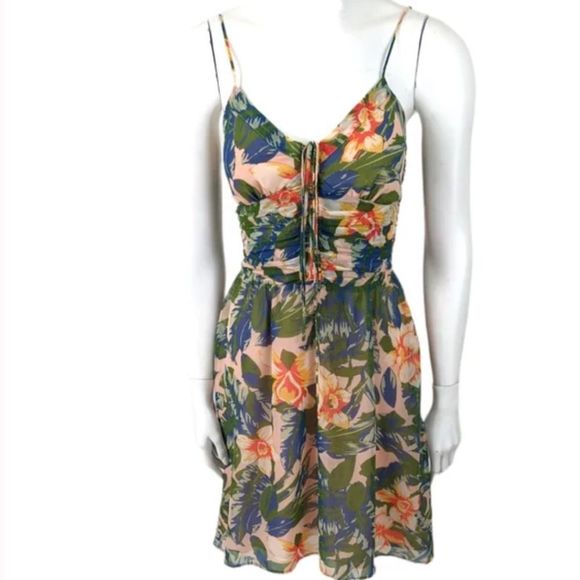 Kimchi Blue Dresses & Skirts - Kimchi Blue Urban Outfitters Women’s Floral Print Spaghetti Strap Dress -Size 12